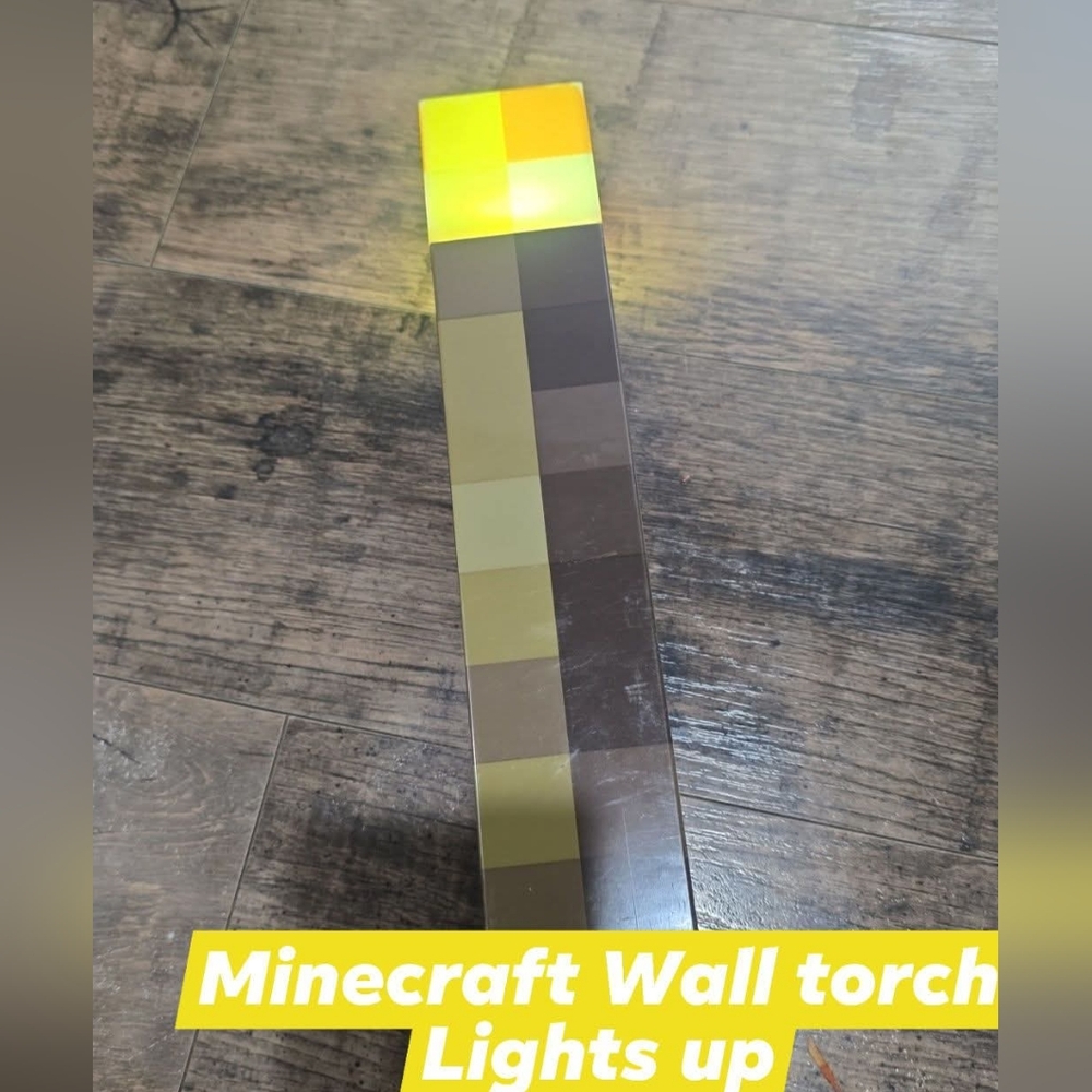 Minecraft light up wall torch